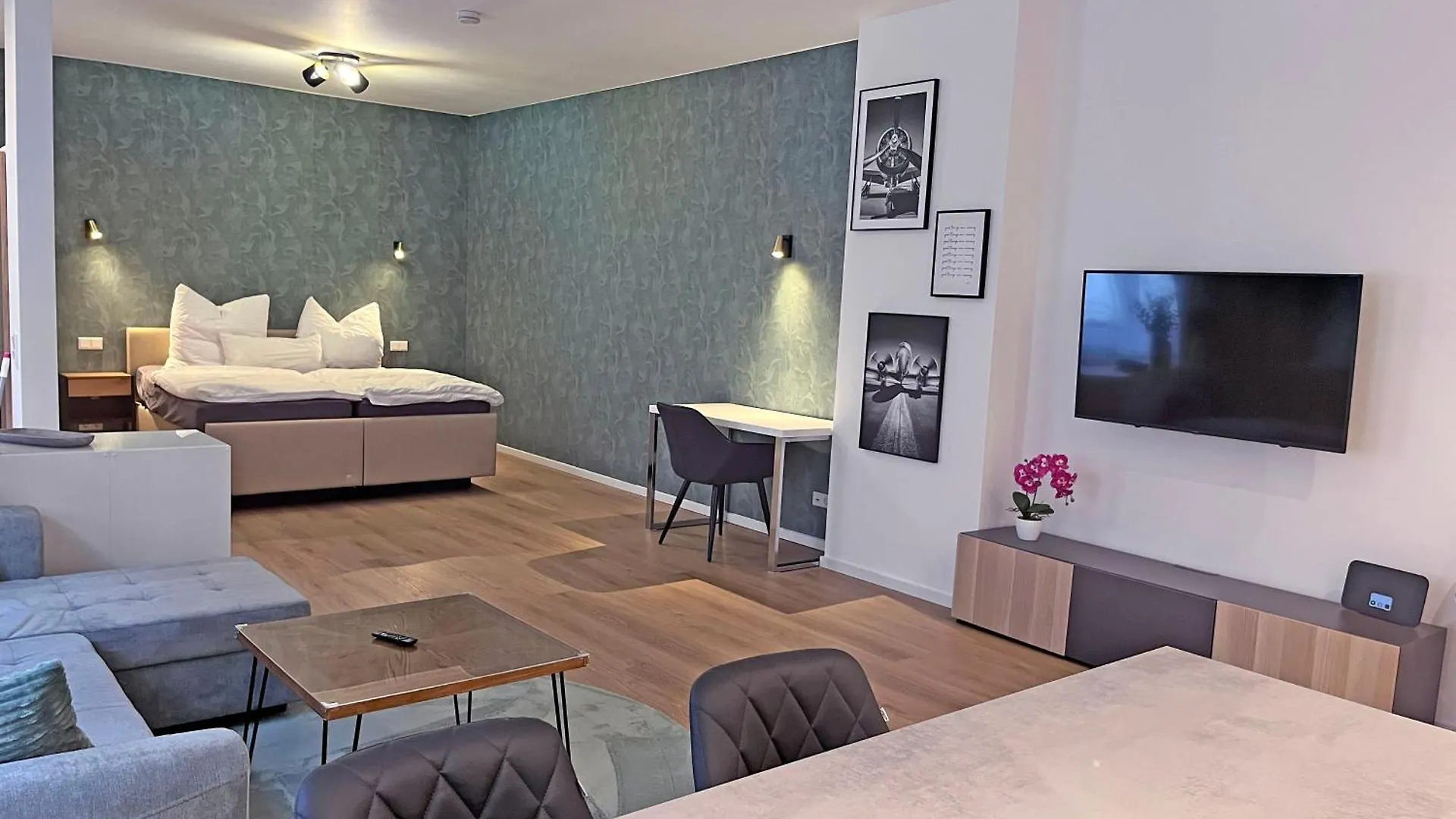 Lovely Apartment In Fuerth Naehe Hauptbahnhof contacts